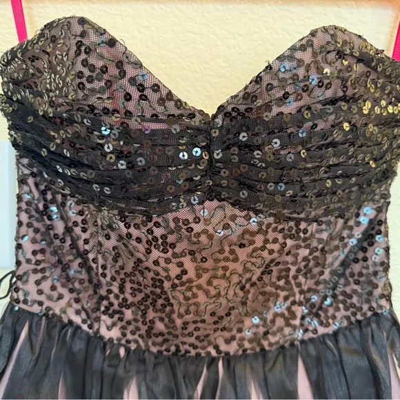 Betsey Johnson | Dresses | Betsey Johnson Strapless Sequin Dress Black And  Pink | Poshmark
